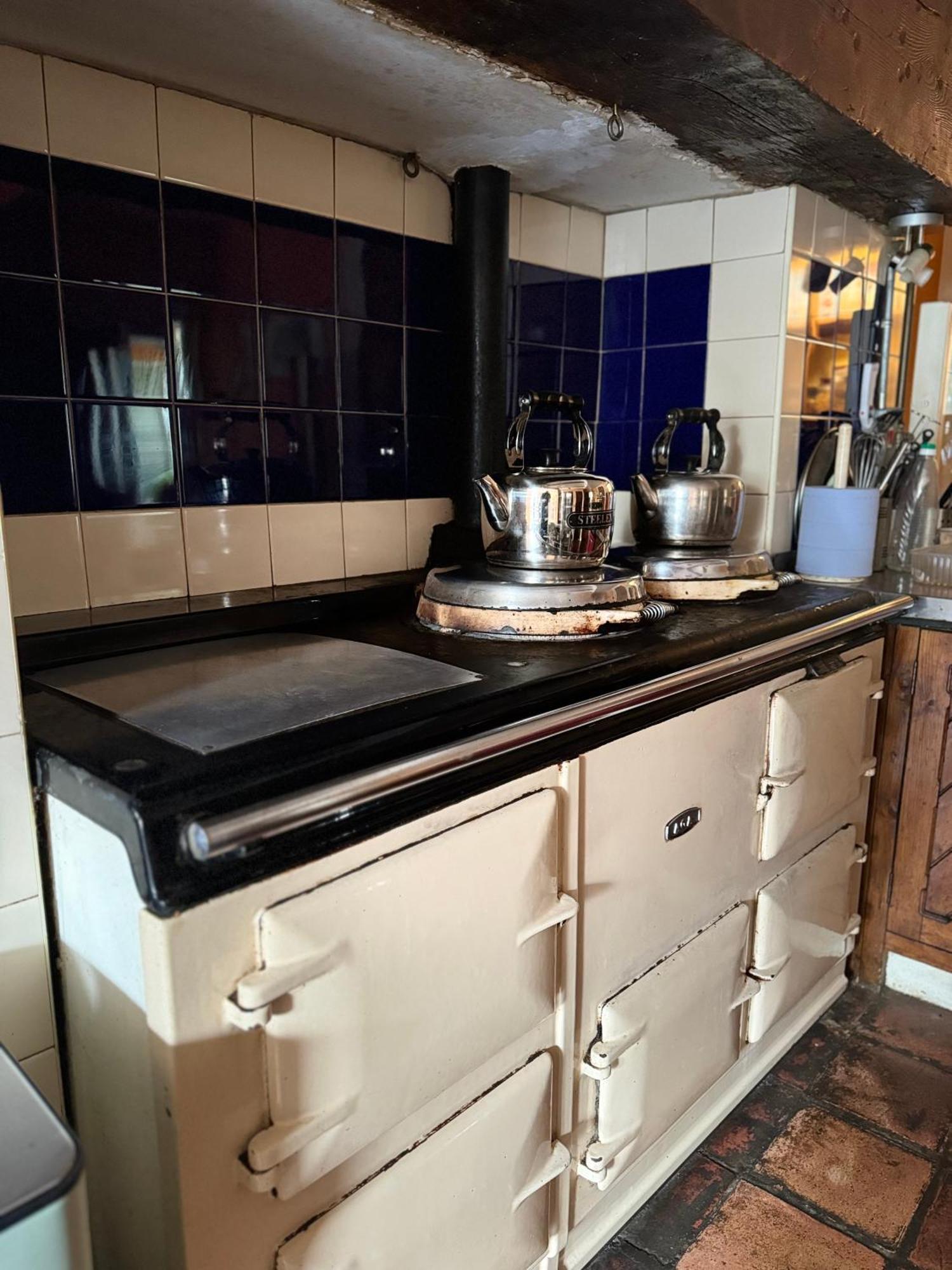 Clone Country House オーリム エクステリア 写真 A typical AGA cooker