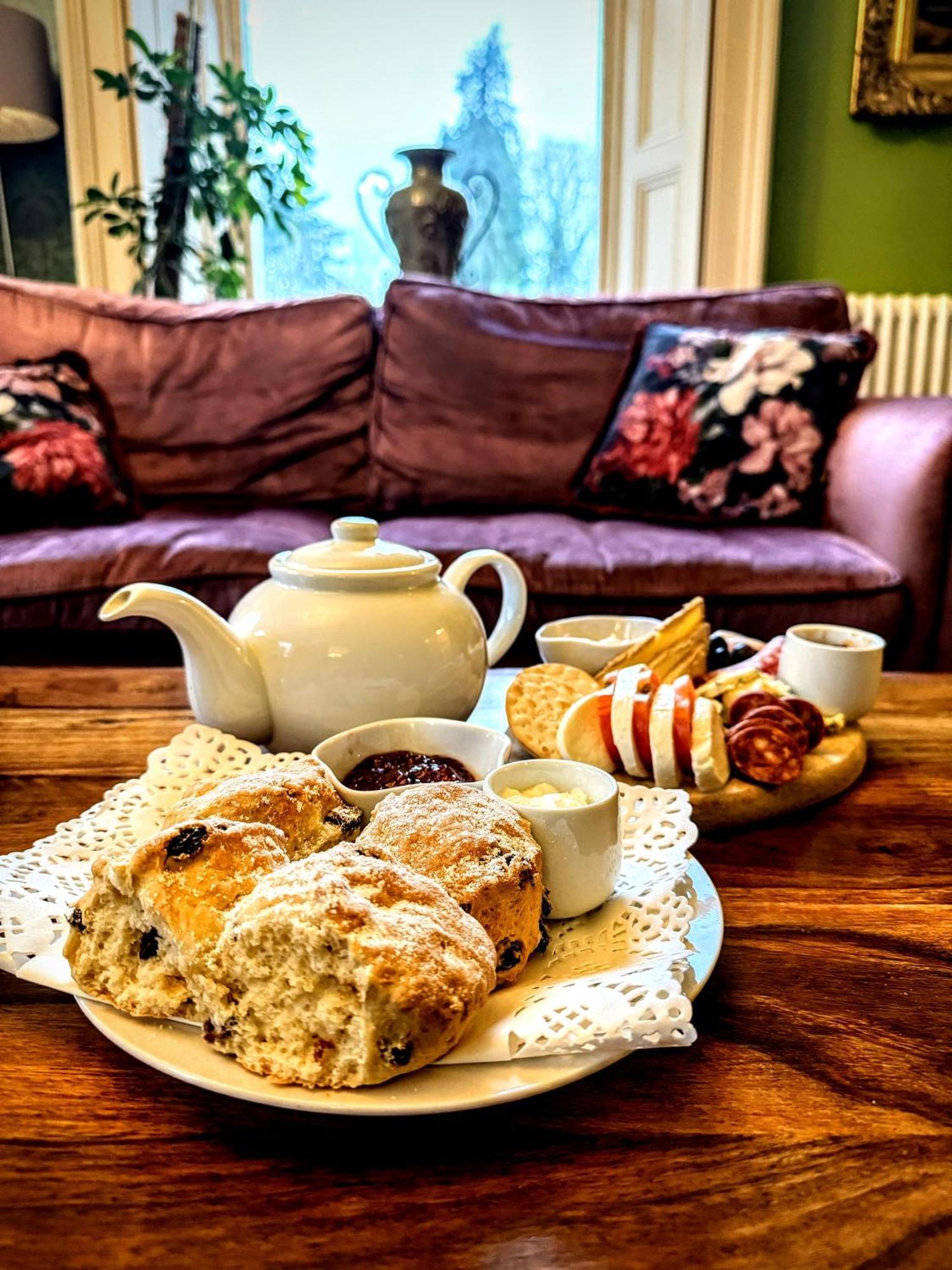 Clone Country House オーリム エクステリア 写真 Afternoon tea at the Old Vicarage, 2019
