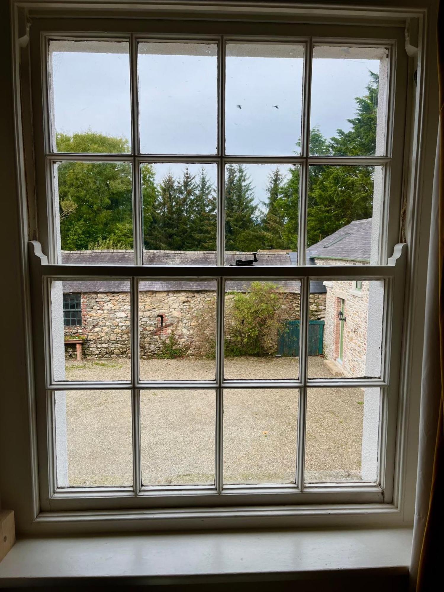 Clone Country House オーリム エクステリア 写真 A window with a sash lock